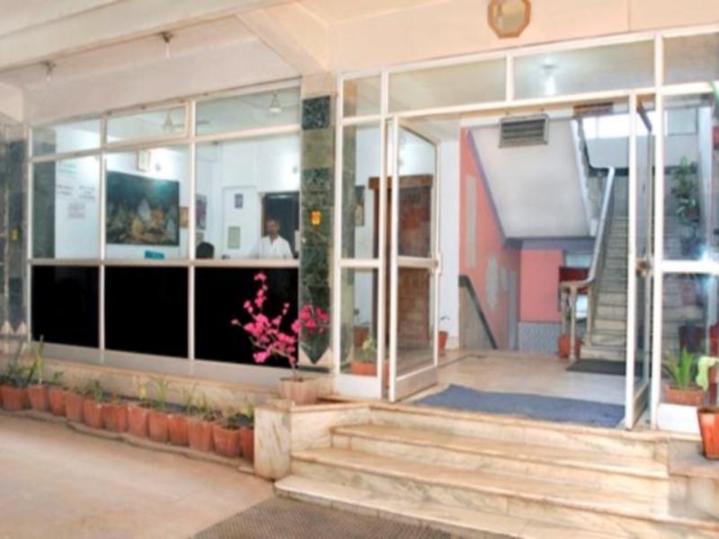 Hotels and Home stays near Central Secretariat Metro Station, New Delhi. Book your Stay now