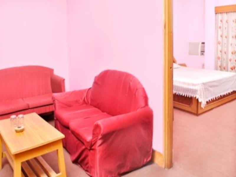 Hotels and Home stays near Chawri Bazar Metro Station, New Delhi. Book your Stay now