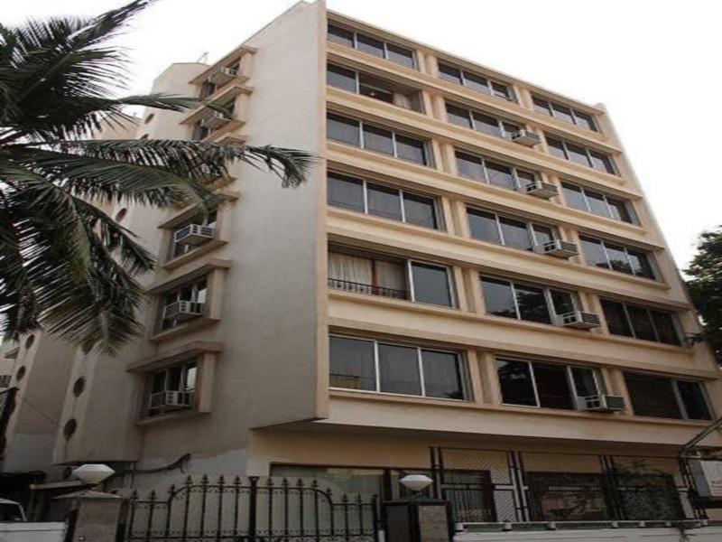 Hotels and Home stays near Saifee Hospital, Mumbai. Book your Stay now