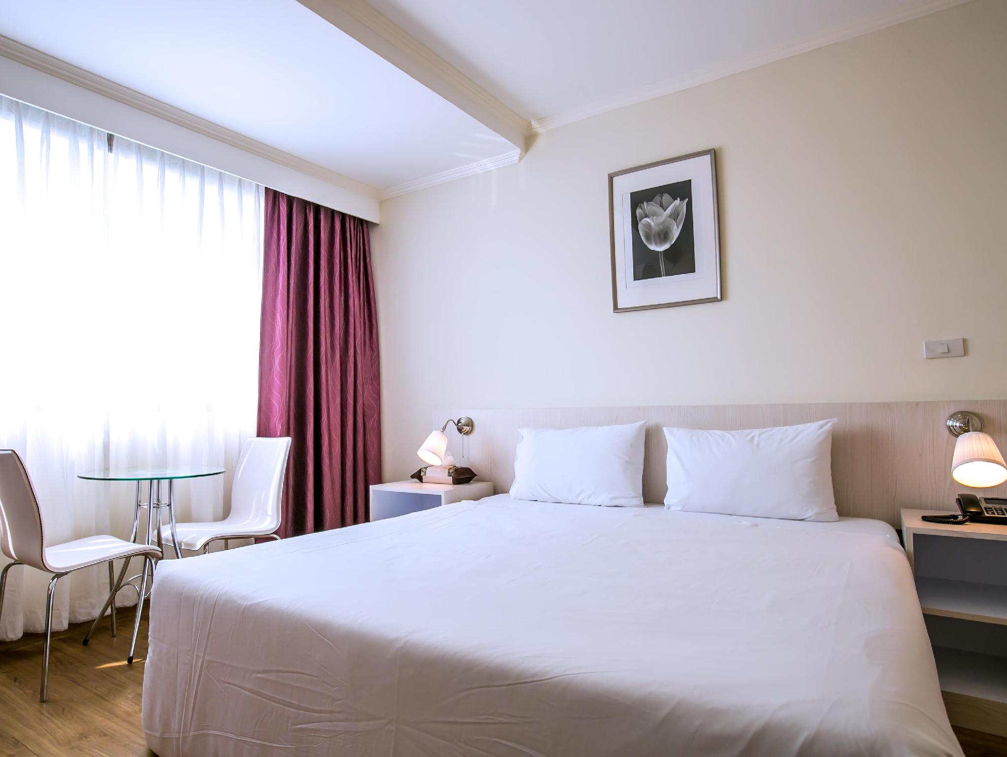 Hotels and Home stays near Queen Sirikit National Convention Center, Bangkok. Book your Stay now